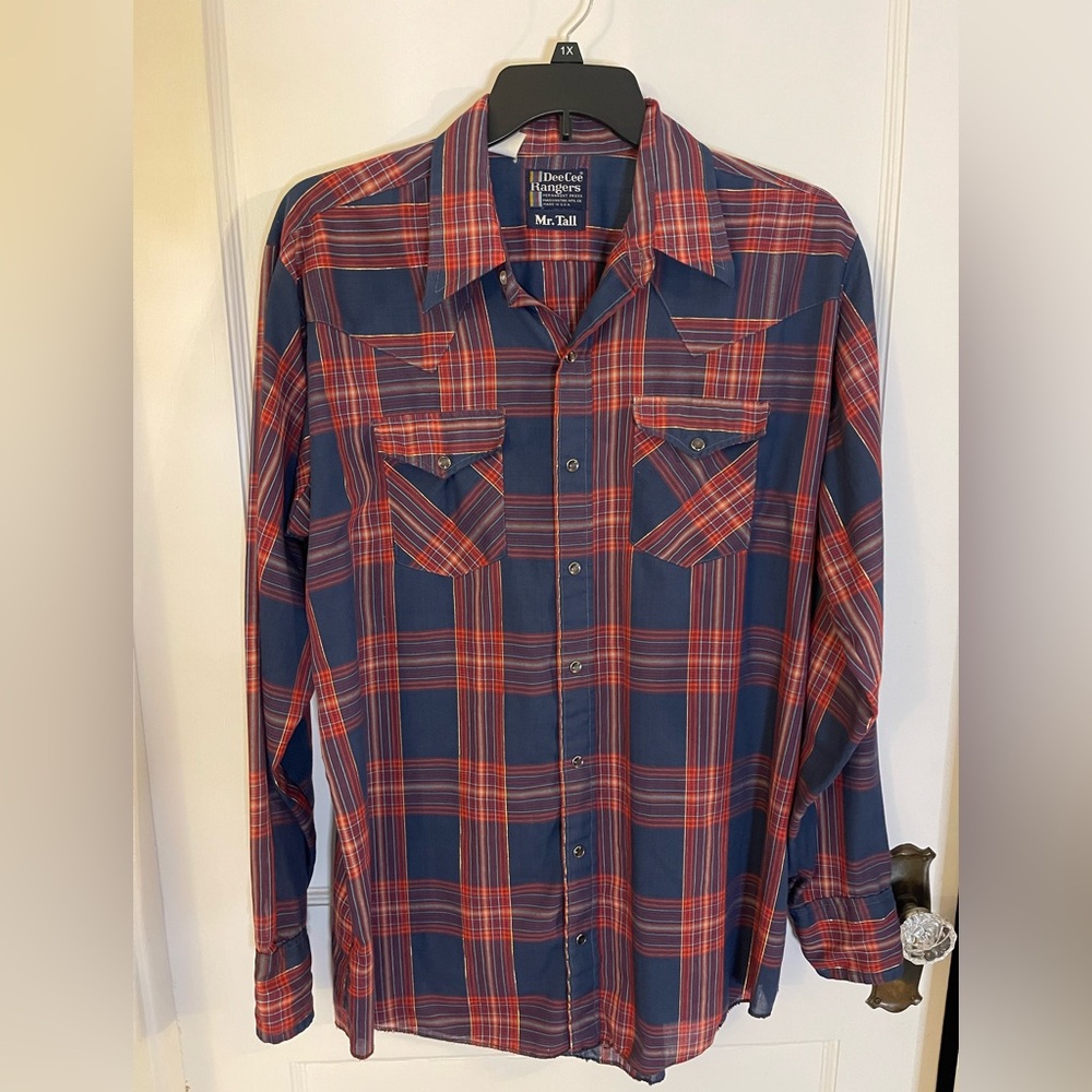 DeeCee Ranger Mr. Tall Men'’s Shirt Black Pearl snaps.